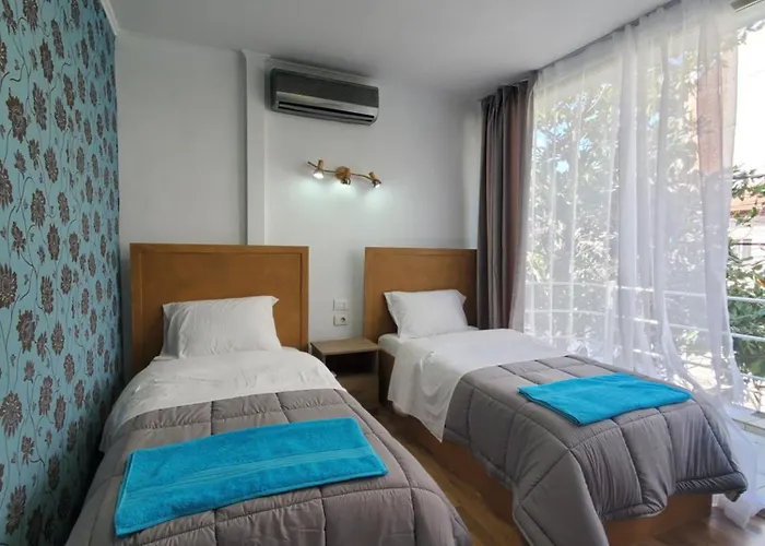 Wander Luxe * Tirana