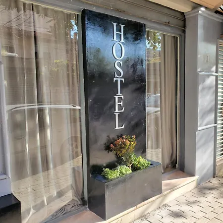Wander Luxe Hostel *