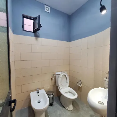 Hostel Wander Luxe Tiran