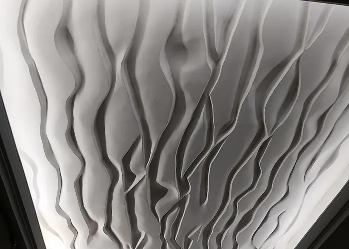 Wander Luxe ティラナ